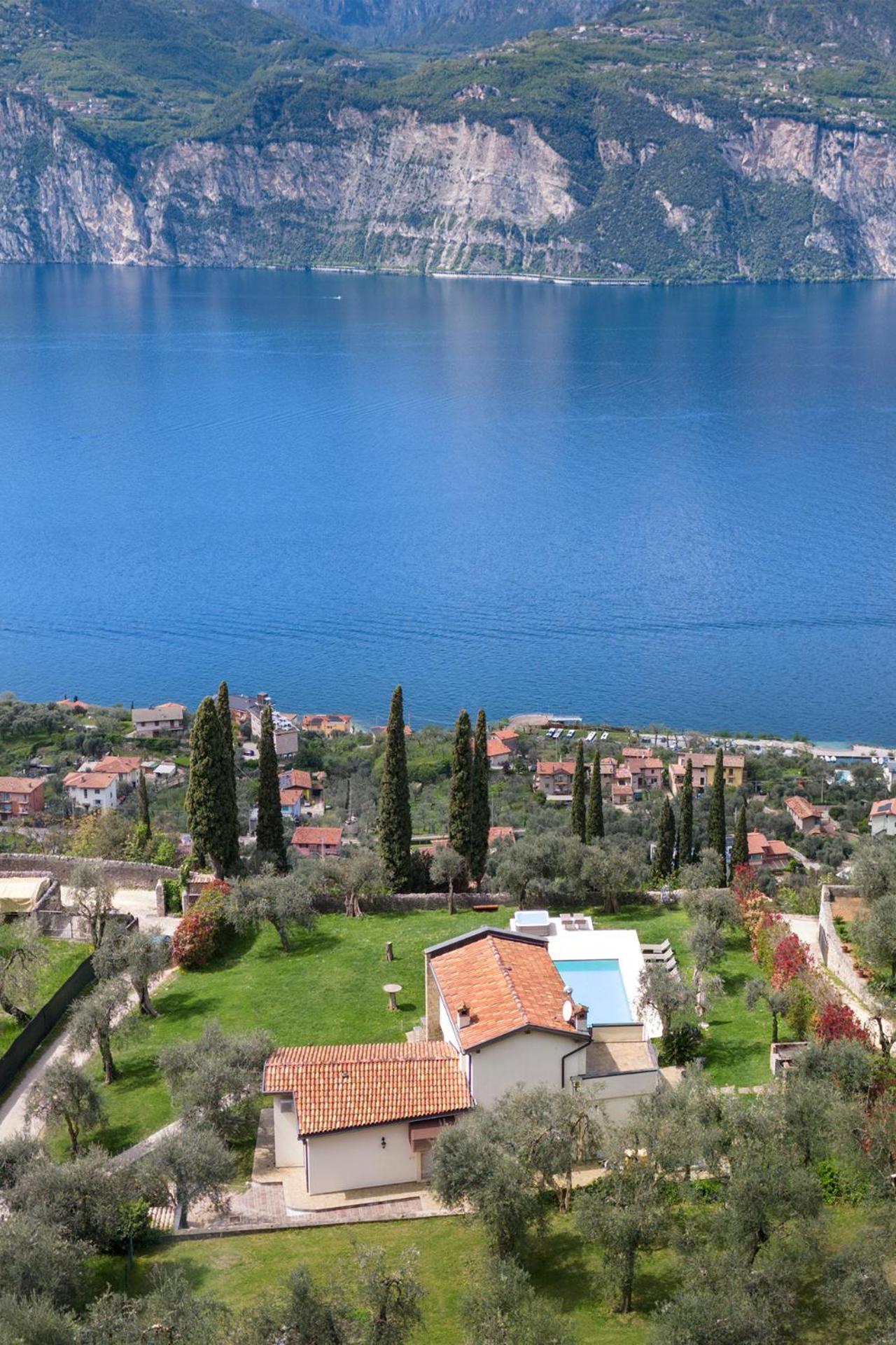 Villa Cipressi - Luxuri Lounge - Malcesine Buitenkant foto