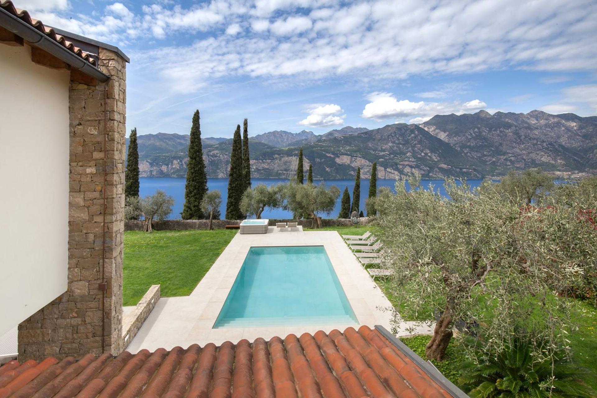 Villa Cipressi - Luxuri Lounge - Malcesine Buitenkant foto